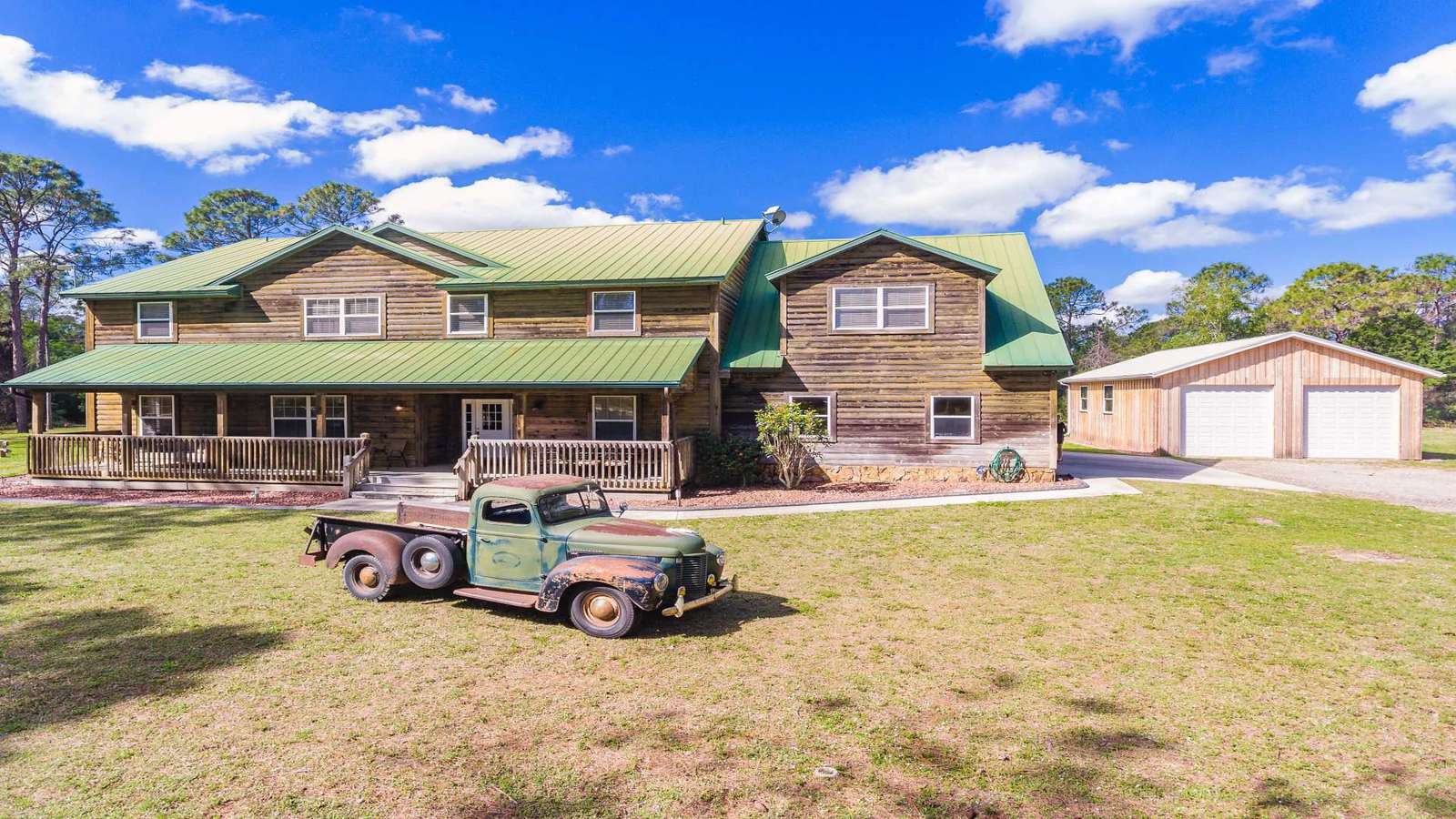 TOP FLORIDA's Davy Crockett's Lodge - property