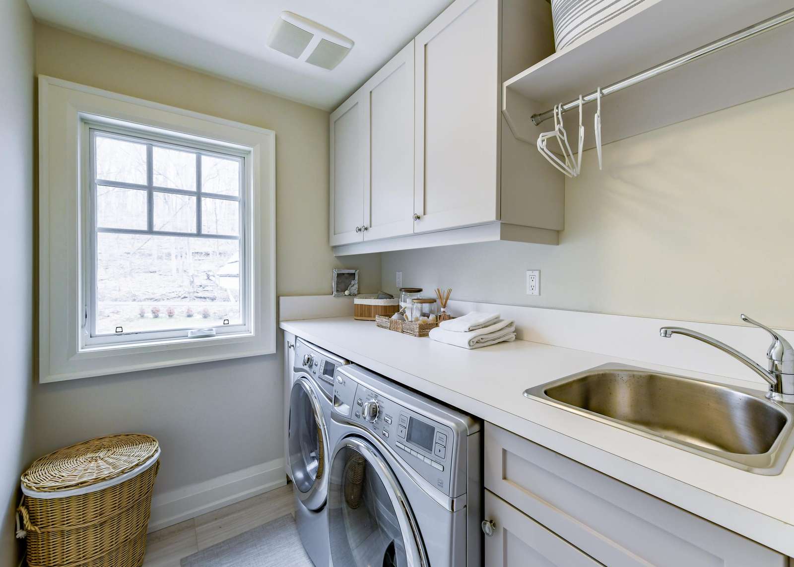 Laundry - Upper Level