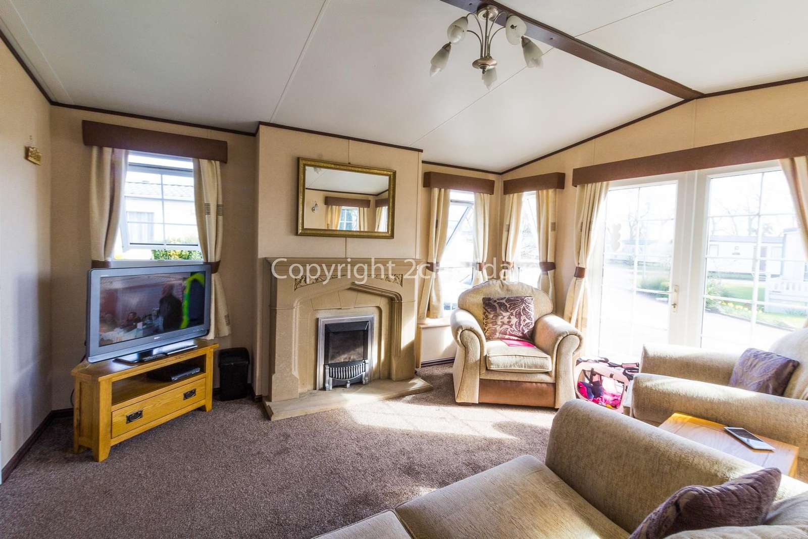 Light and airy lounge!