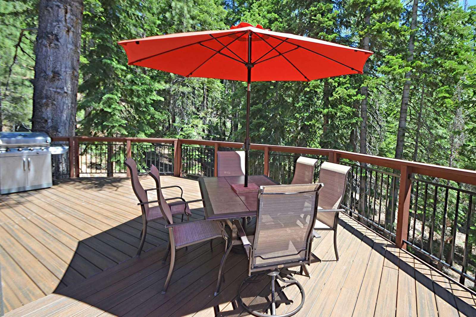 Sunny Deck