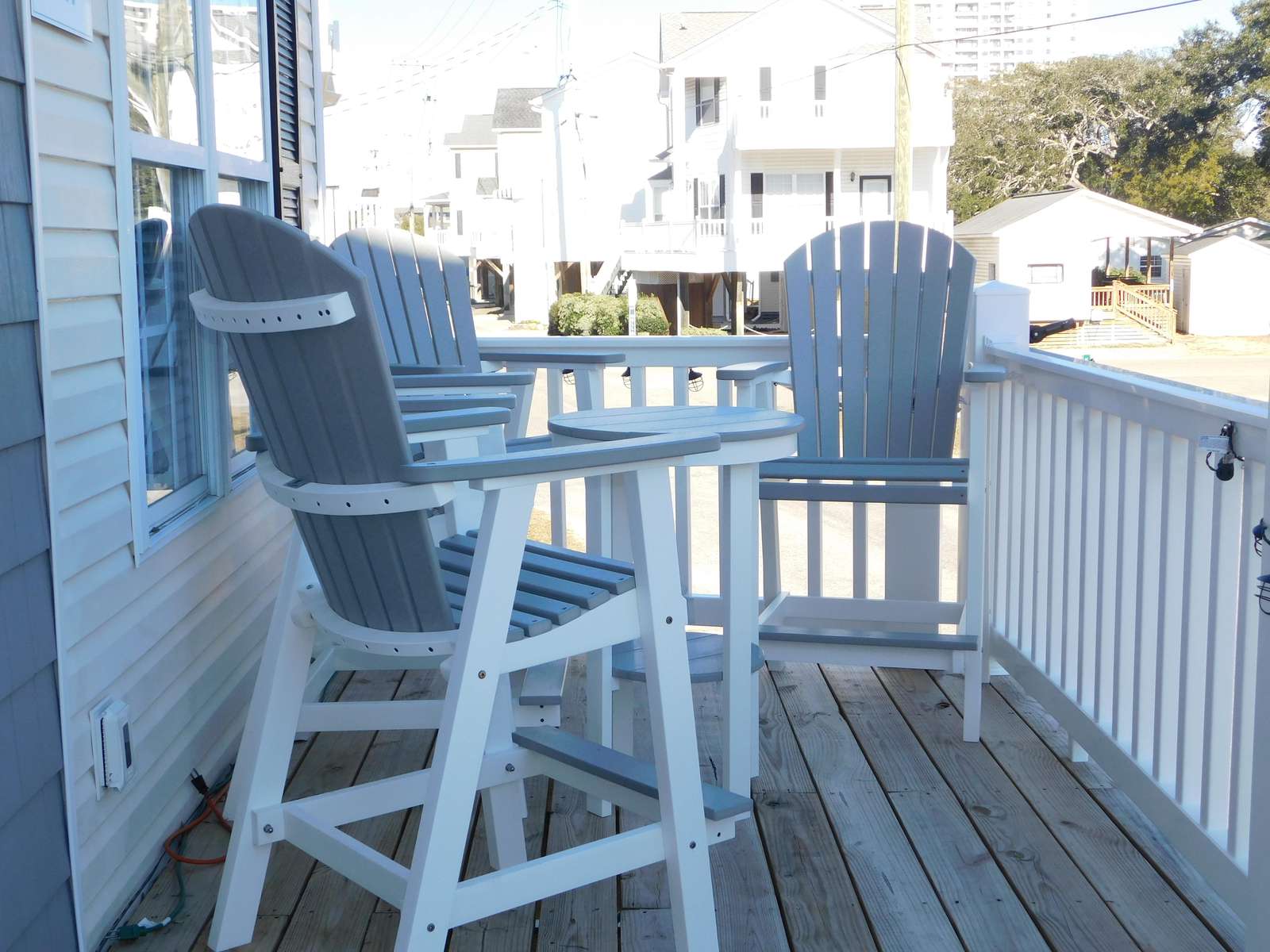 Resign Table for 4 on deck