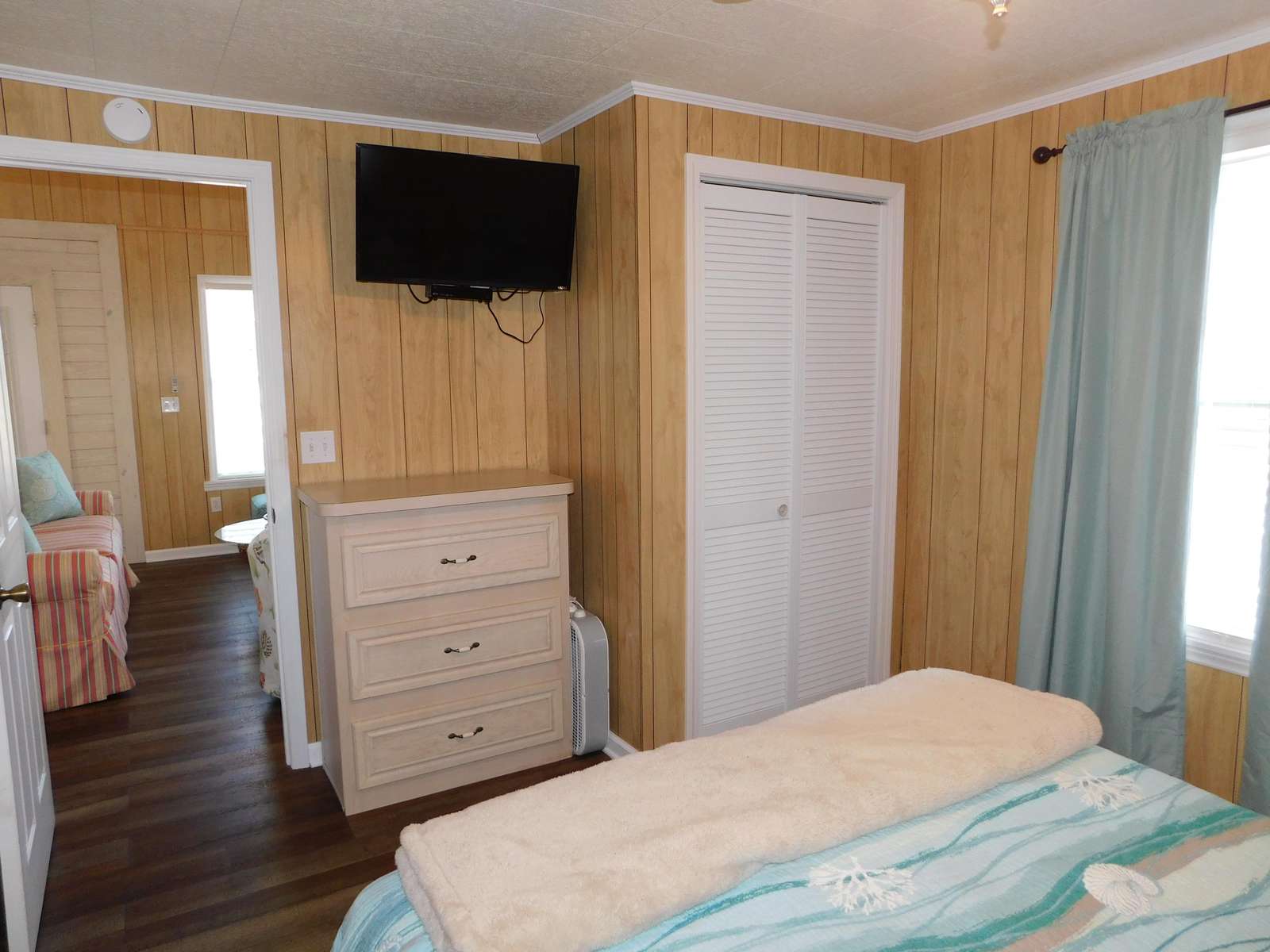 TV in bedroom 1