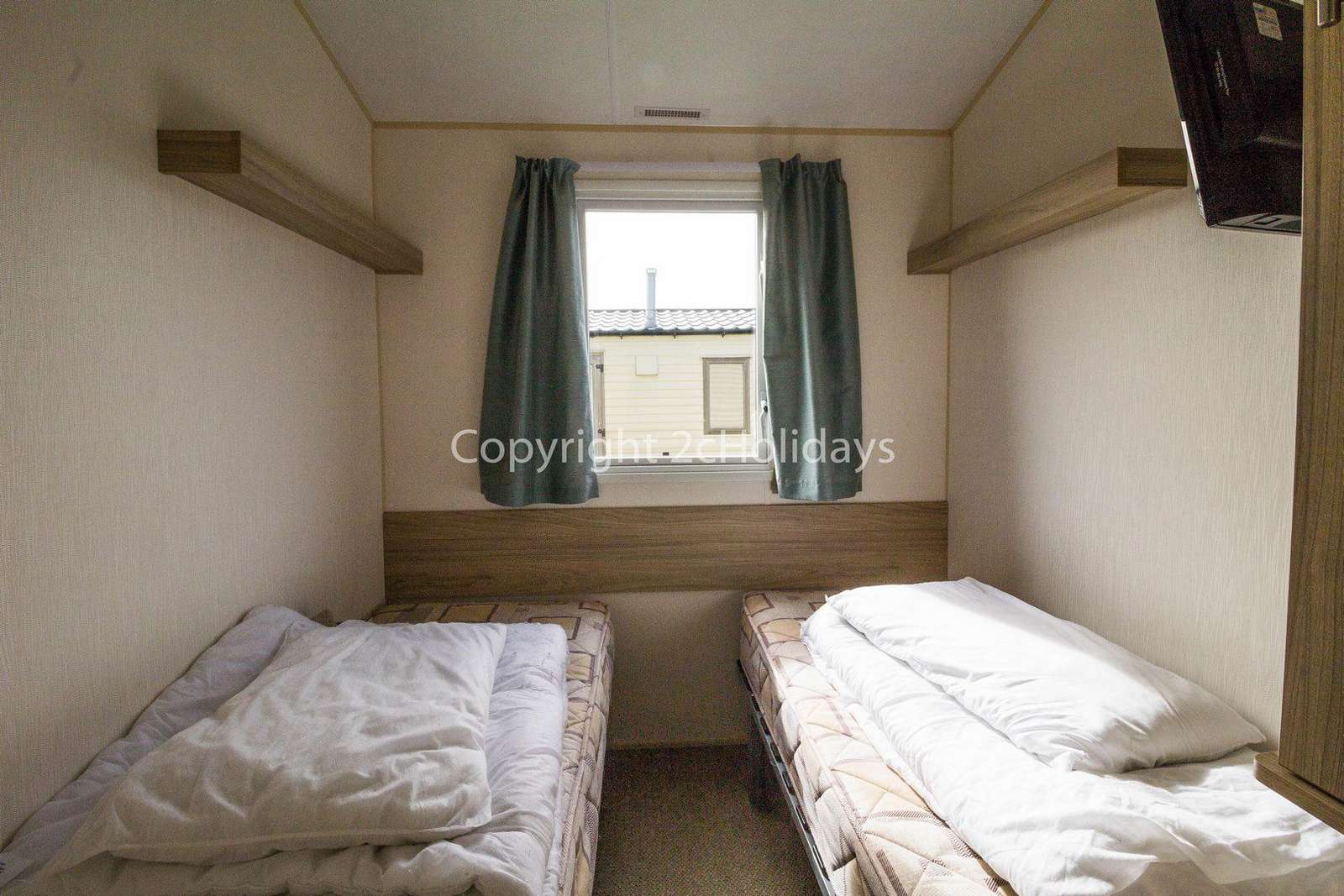 Static home for hire at the Hopton Holiday Village