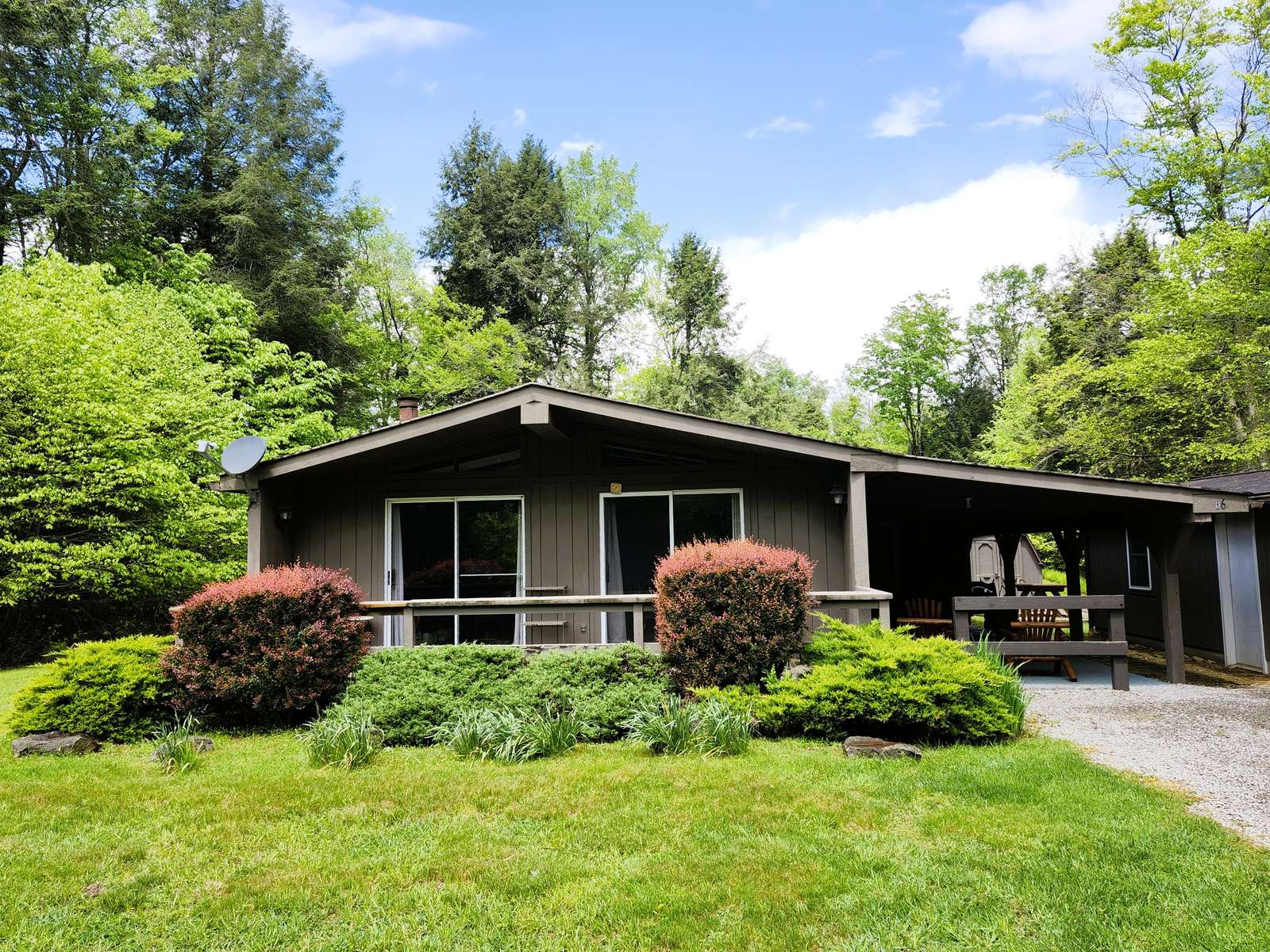 Red Bud Cabin Rental Preview 0