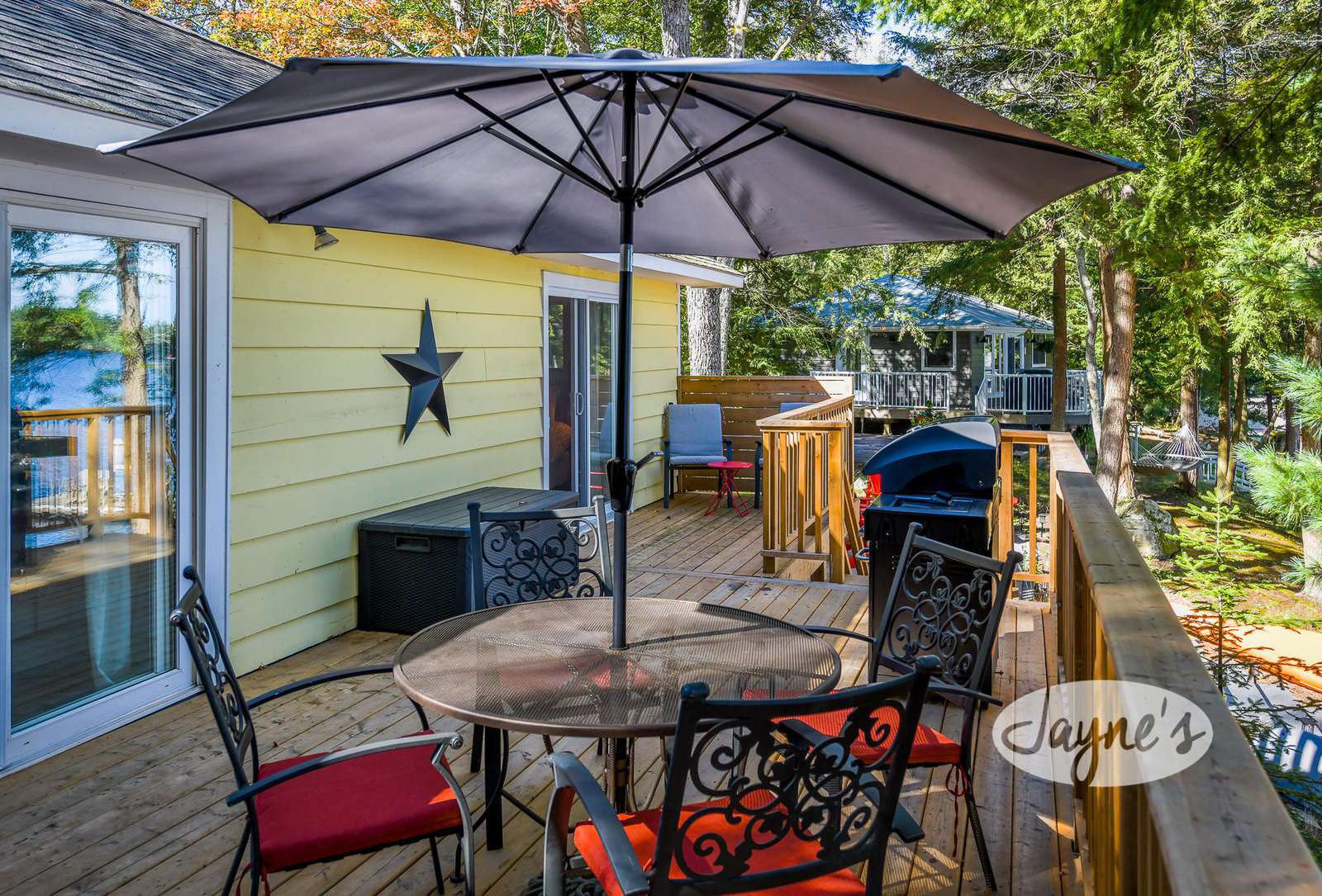 Upper Main Deck - Outdoor Dining
