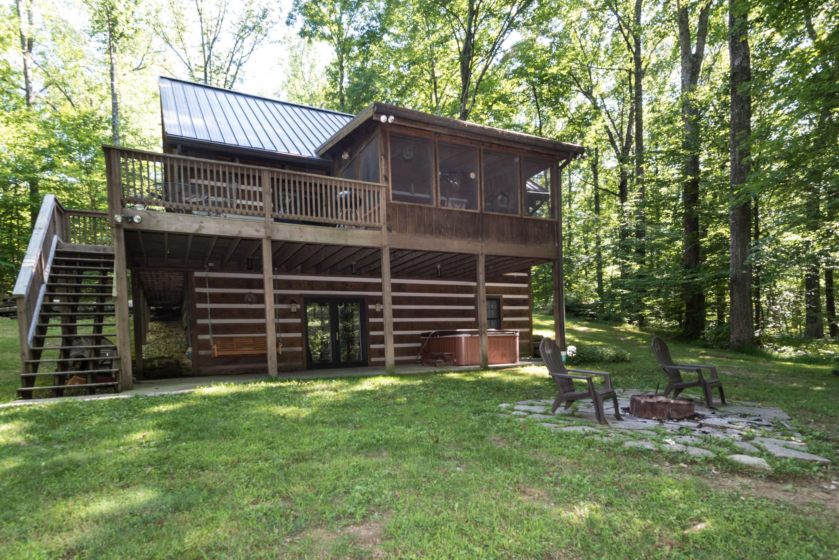 Hickory Ridge Log Cabin | Brown County Log Cabins, image size:2772x1851