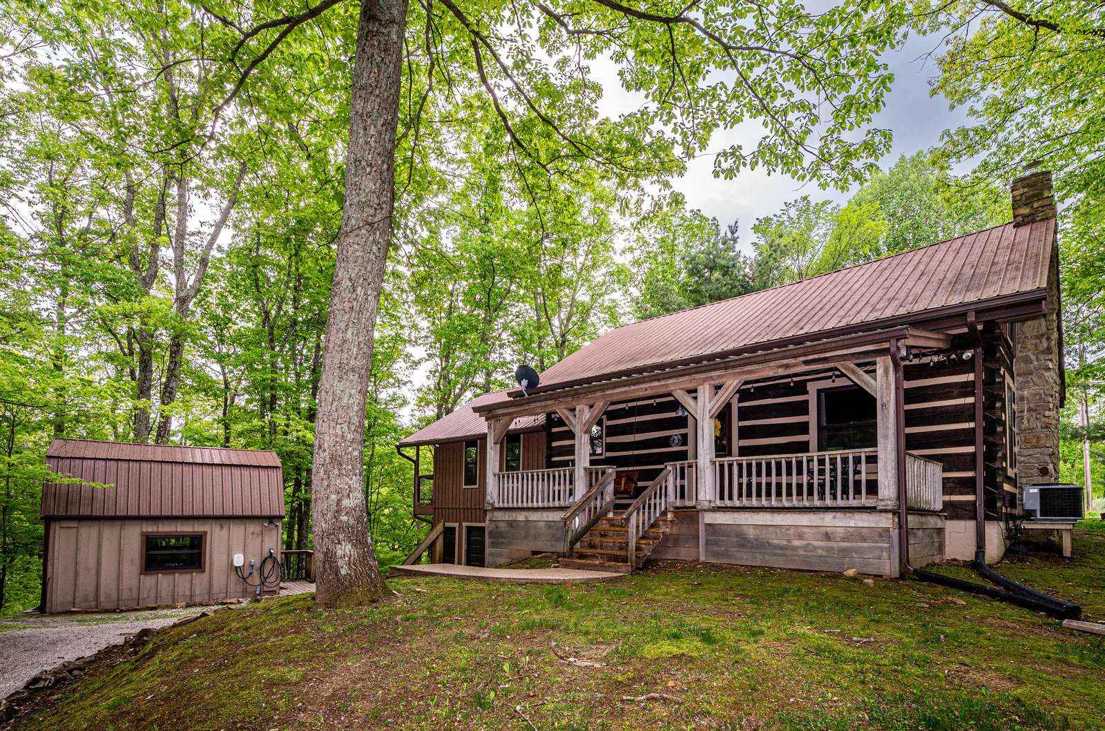 Rock Ridge Log Vacation Cabin Preview 0