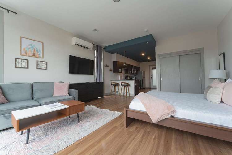 Studio King Suite with Kitchen | 304 Preview 0