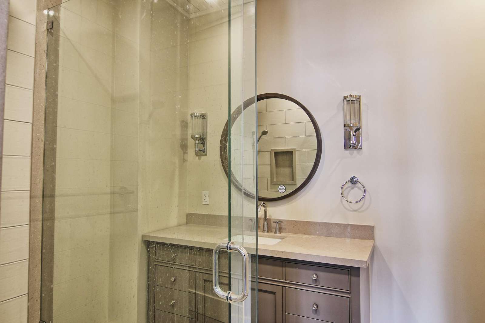 Lower Level Ensuite