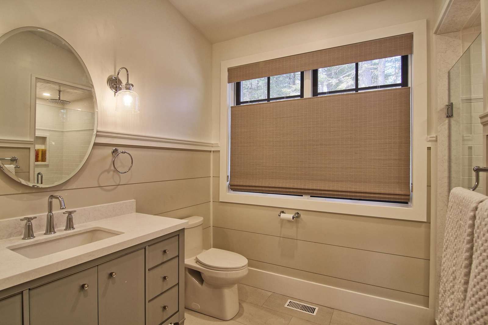 Upper Level Ensuite