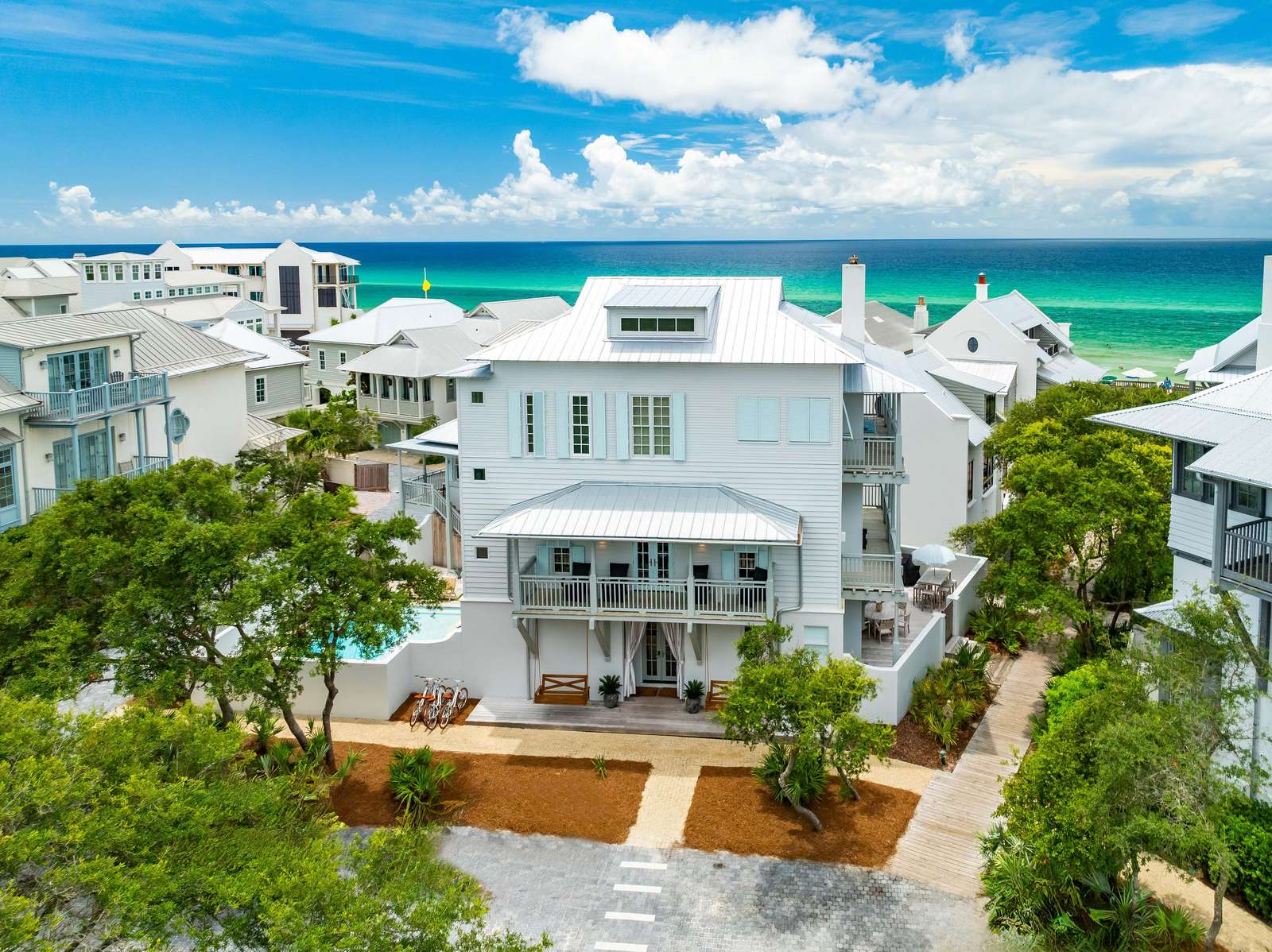 YOLO Main - Welcome to the Beach! - property