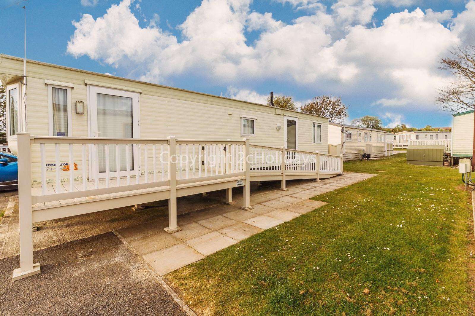 Lovely caravan sited on a fabulous holiday park!