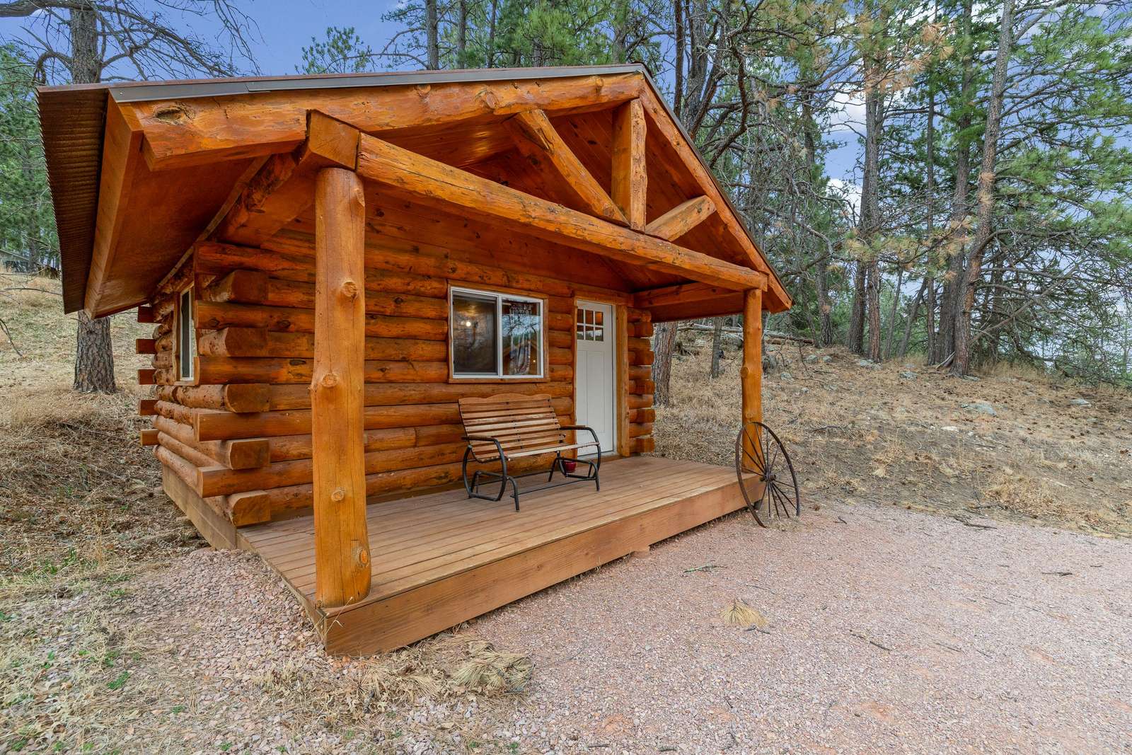 Trail’s End Cabin (King/Twin) Preview 0