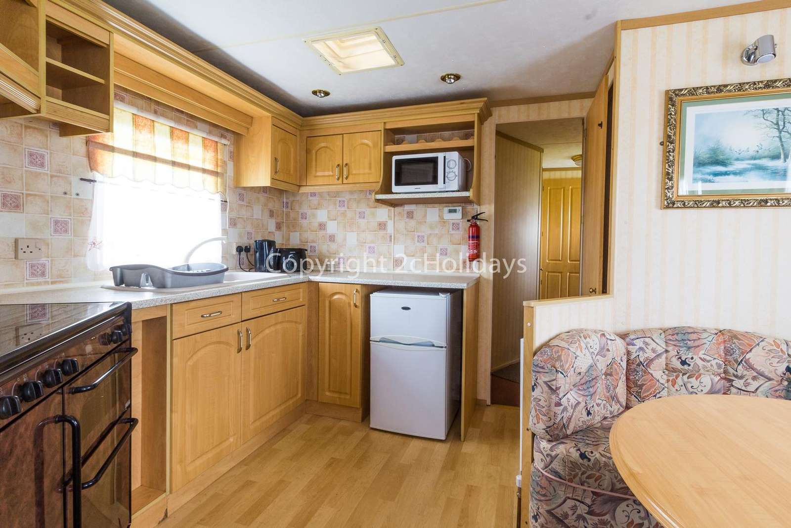 Spacious and open plan kitchen/dining area!