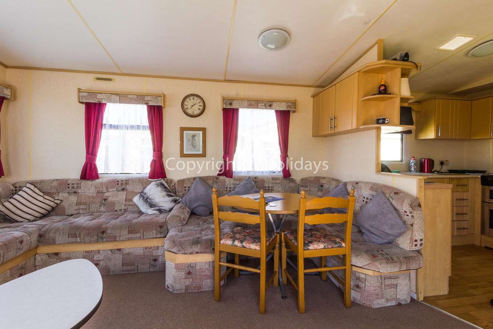 Perfect place to dine with family or friends in this self-catering accommodation