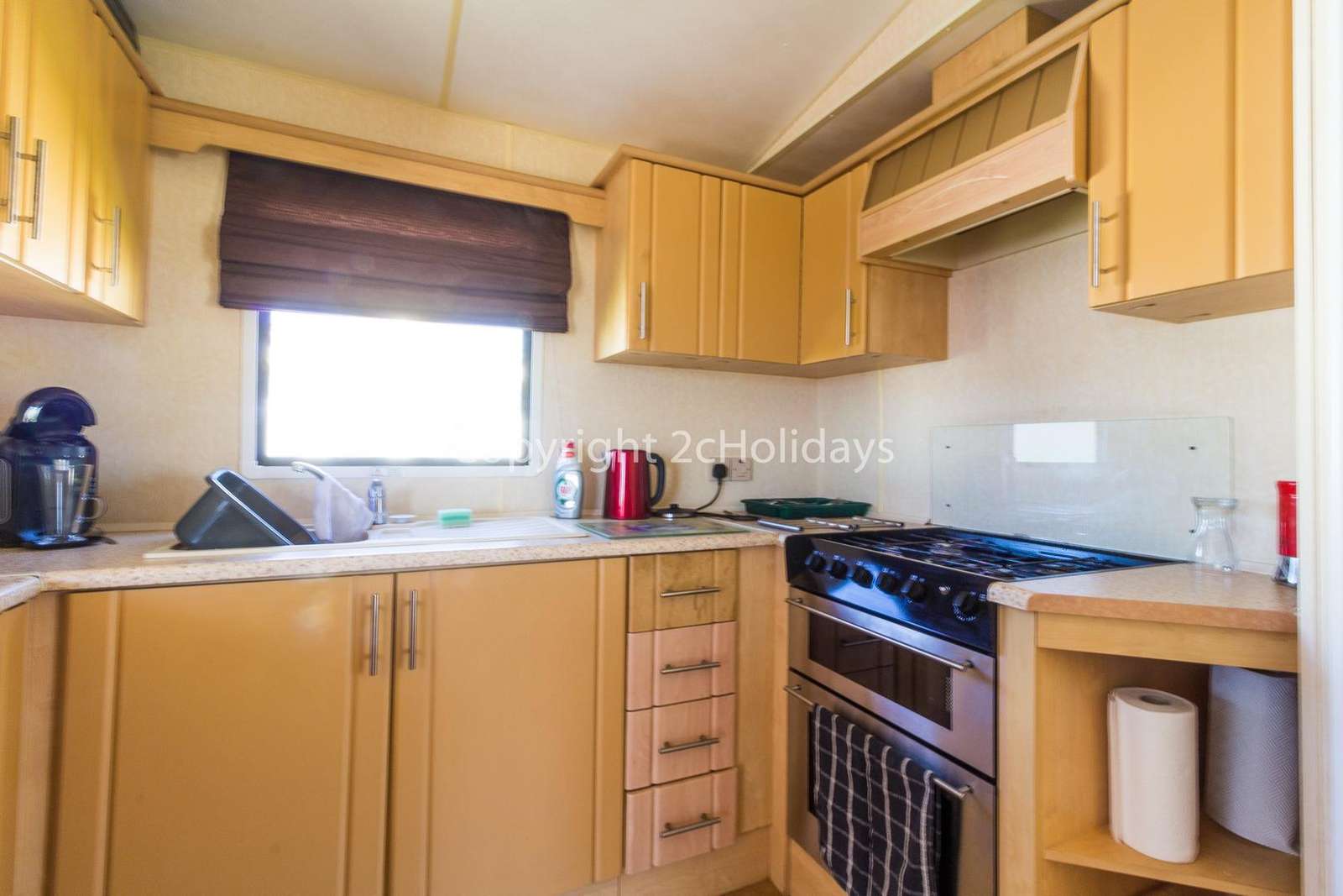 Fully equipped kitchen, perfect for self-catering breaks!