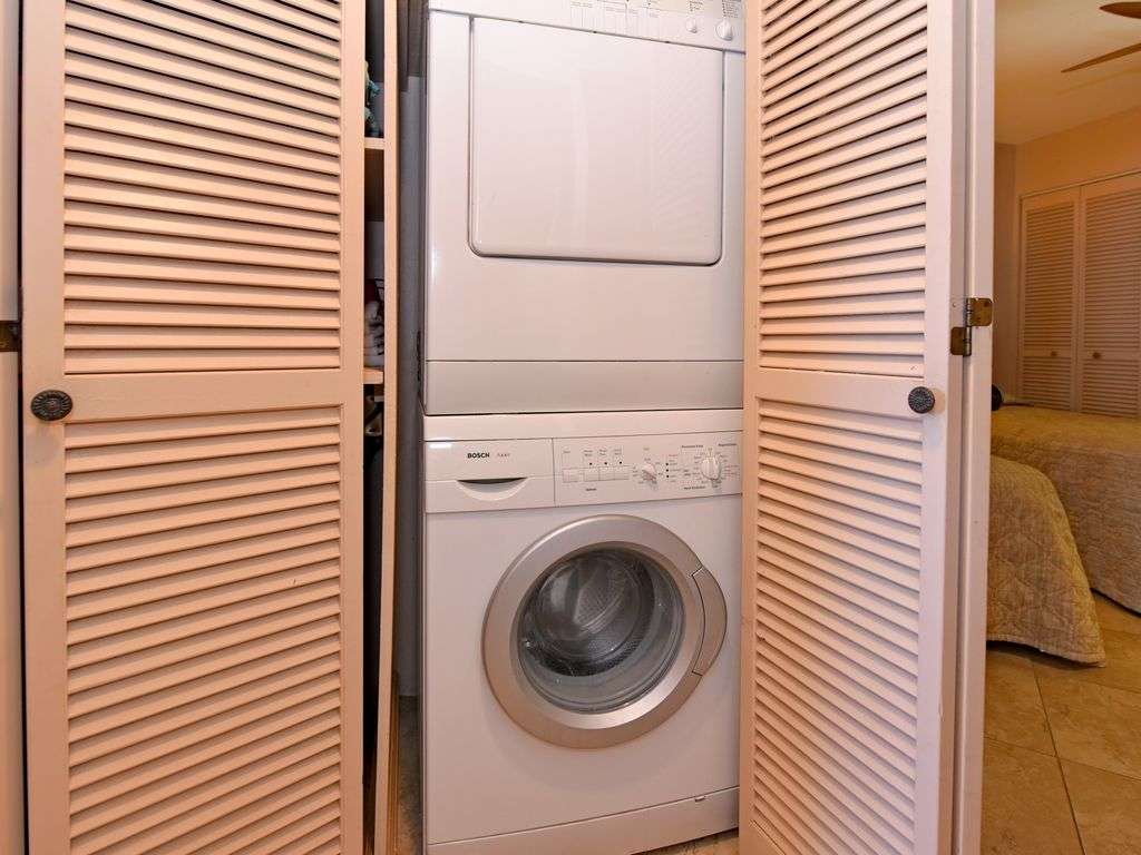In Unit Bosch washer and Dryer