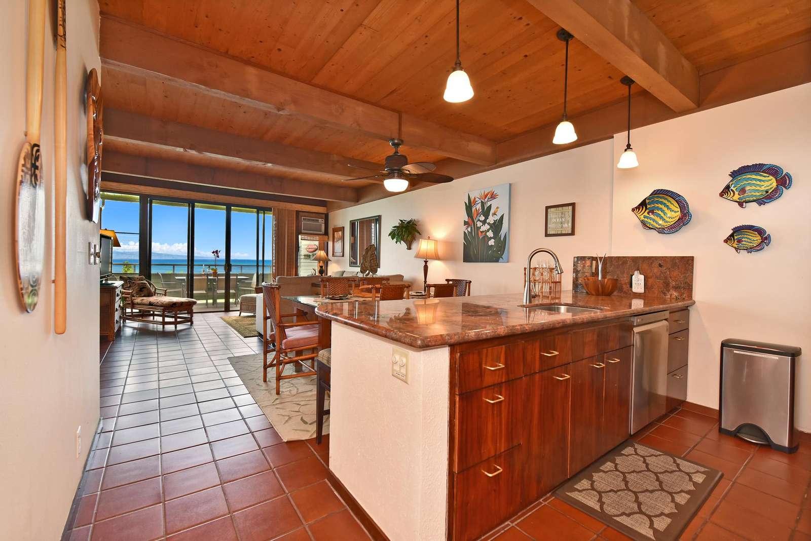 Kitchen / Dining Area
