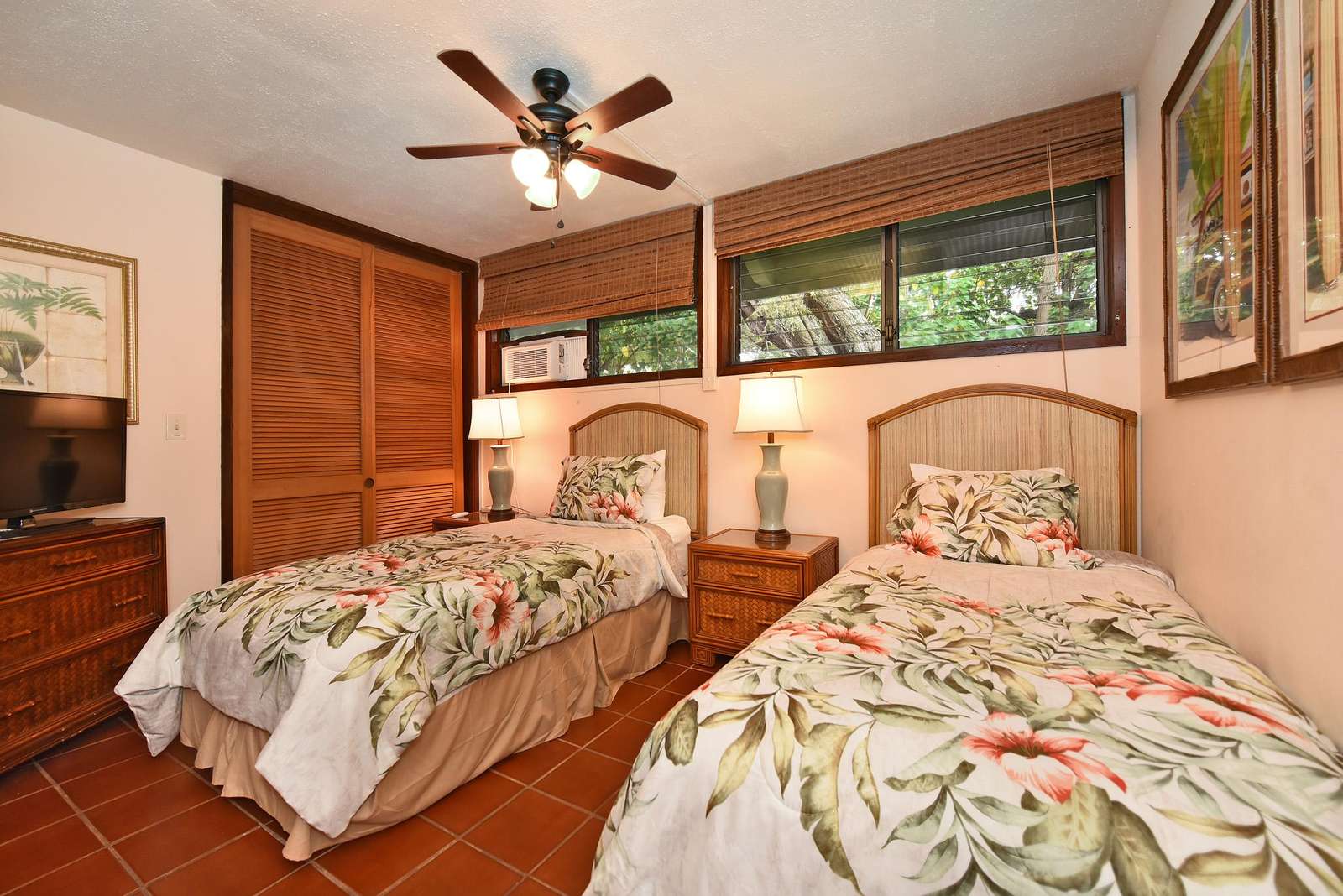 Twin Guest Room