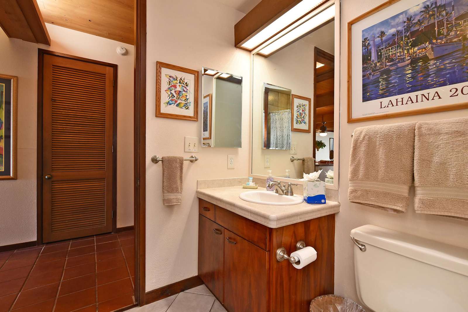 Bath at Twin Guest Room En Suite