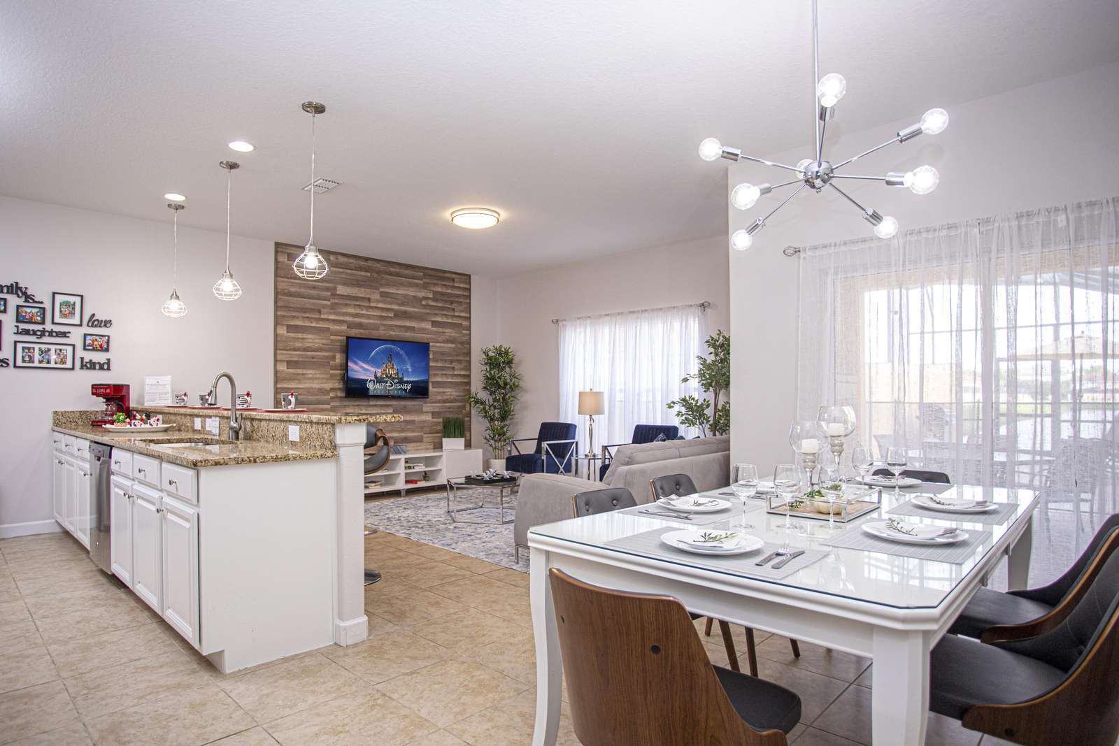 8939 – Paradise Palms Resort | Magic Vacation Homes