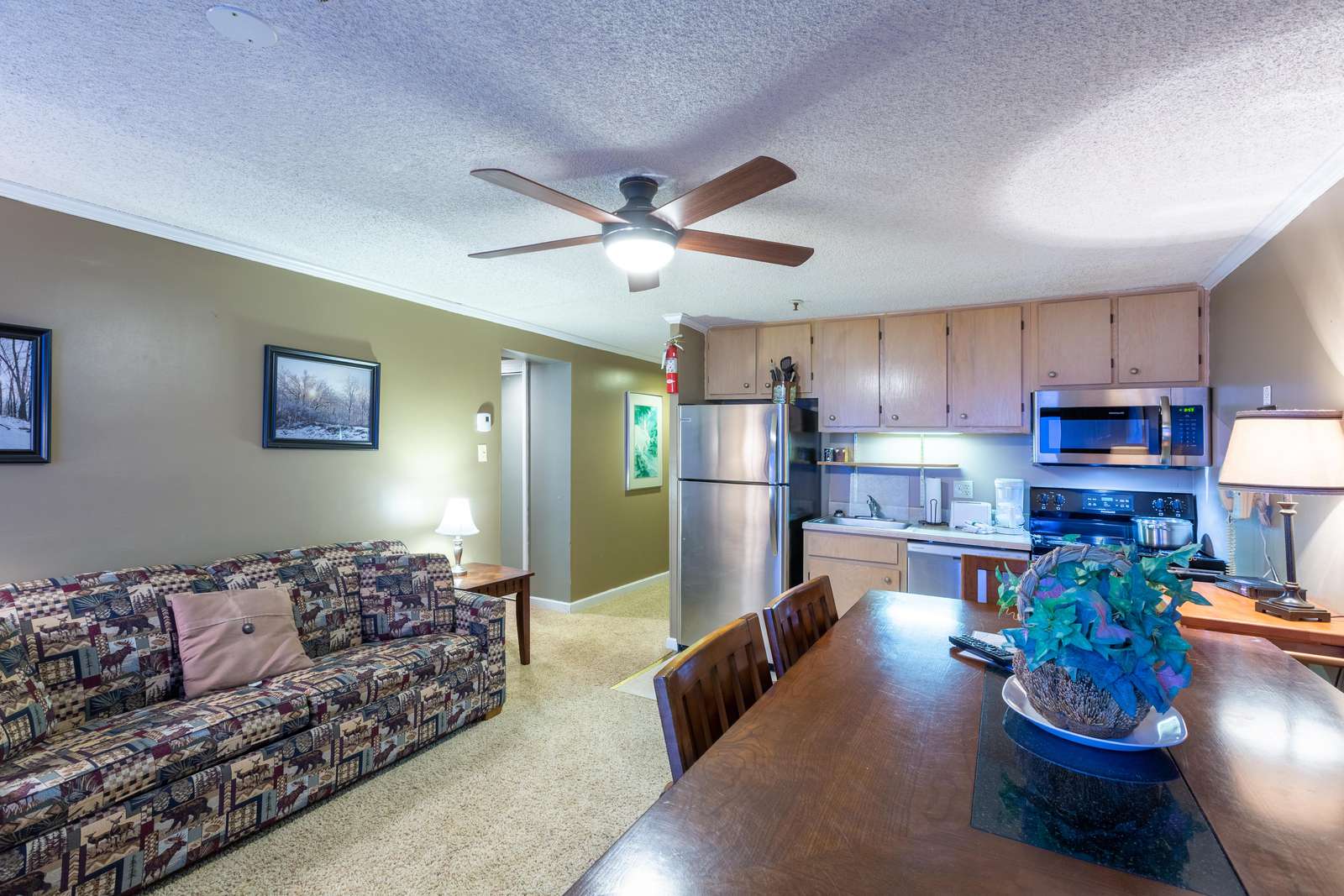 Accessible dining and kitchen and kitchen area