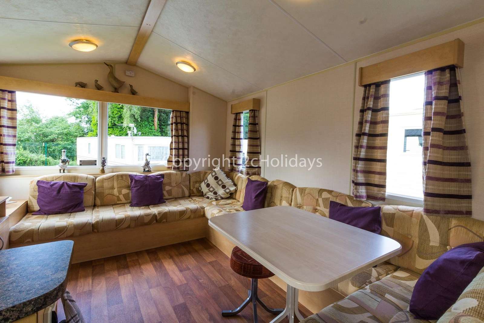 Open plan living/dining areas, perfect for families
