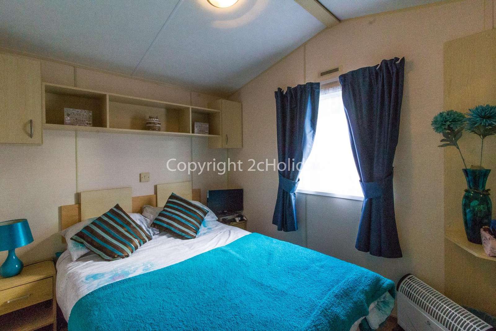 Great size master bedroom!