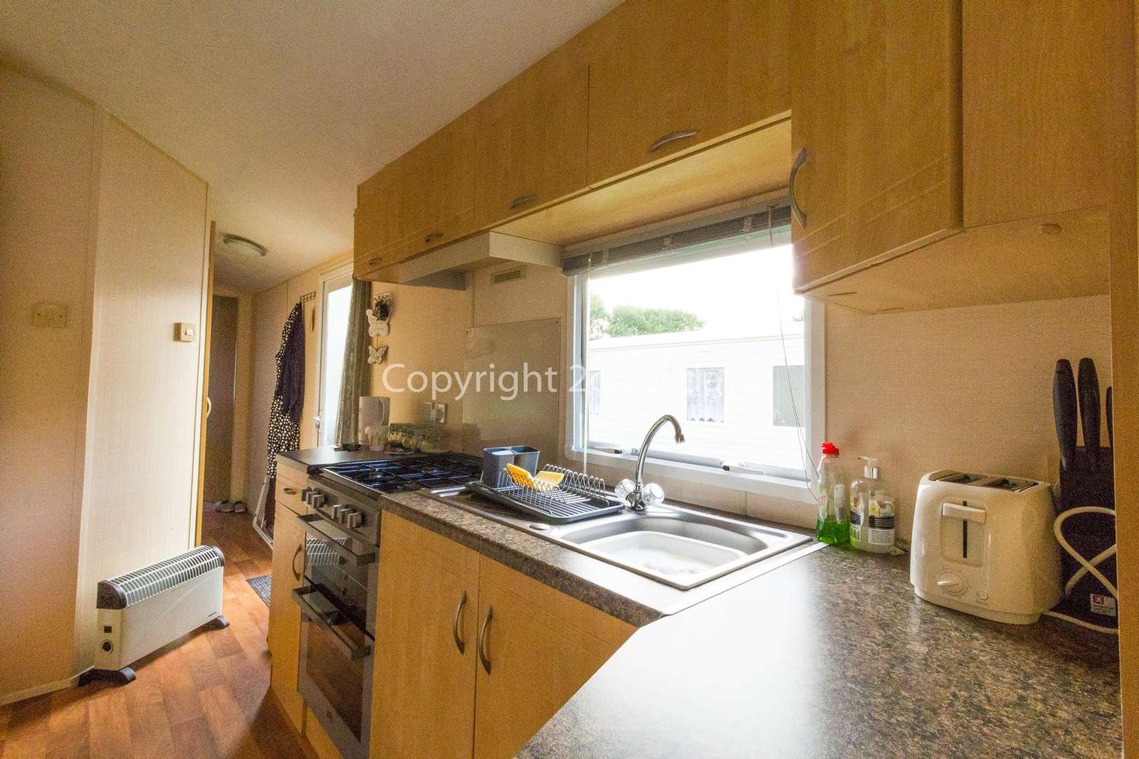 Well equipped kitchen, perfect for self-catering holidays!