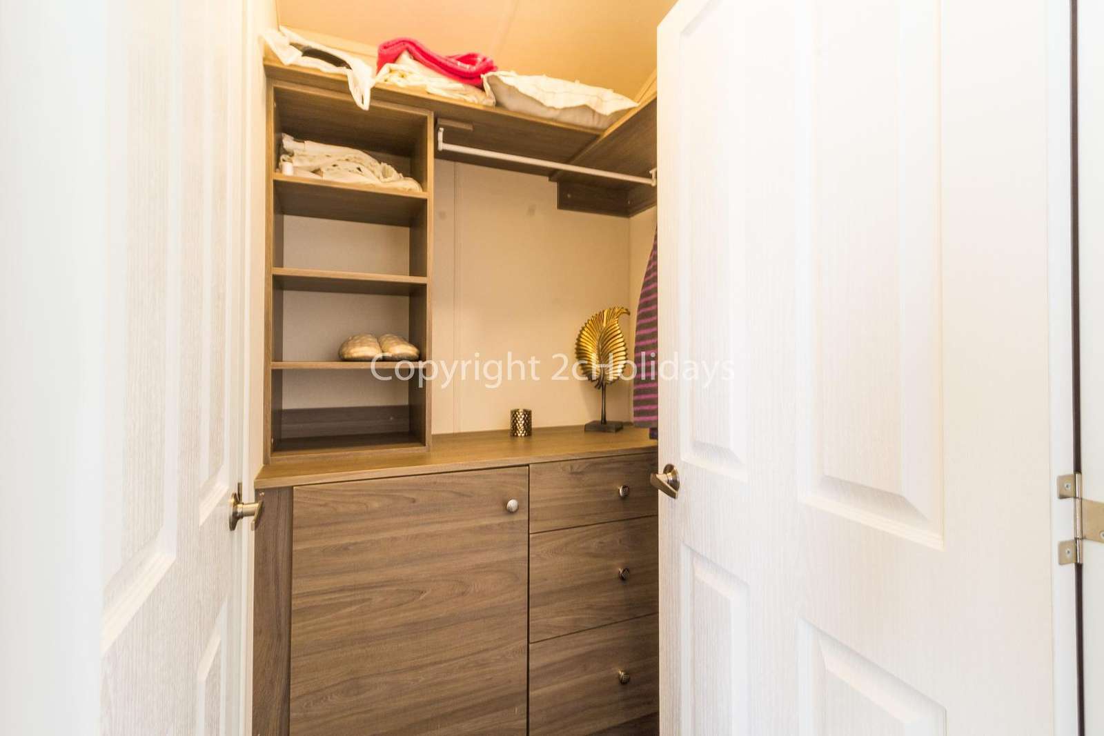 Amazing walk in wardrobe in the master bedroom!