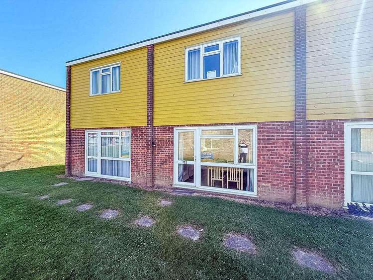 18152B⭐ – Bermuda, 2 bed, 4 berth chalet with D/G & electric heaters throughout. Ruby rated. Preview 0
