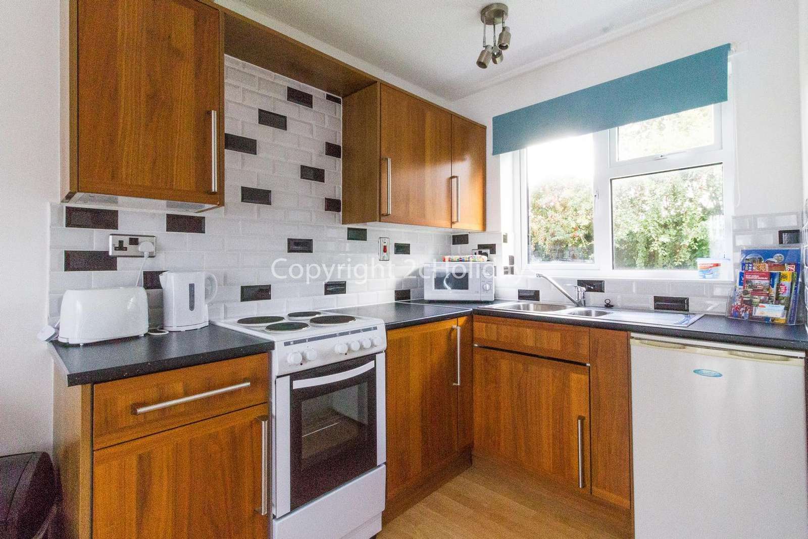 Fully equipped kitchen, perfect for self-catering holidays!