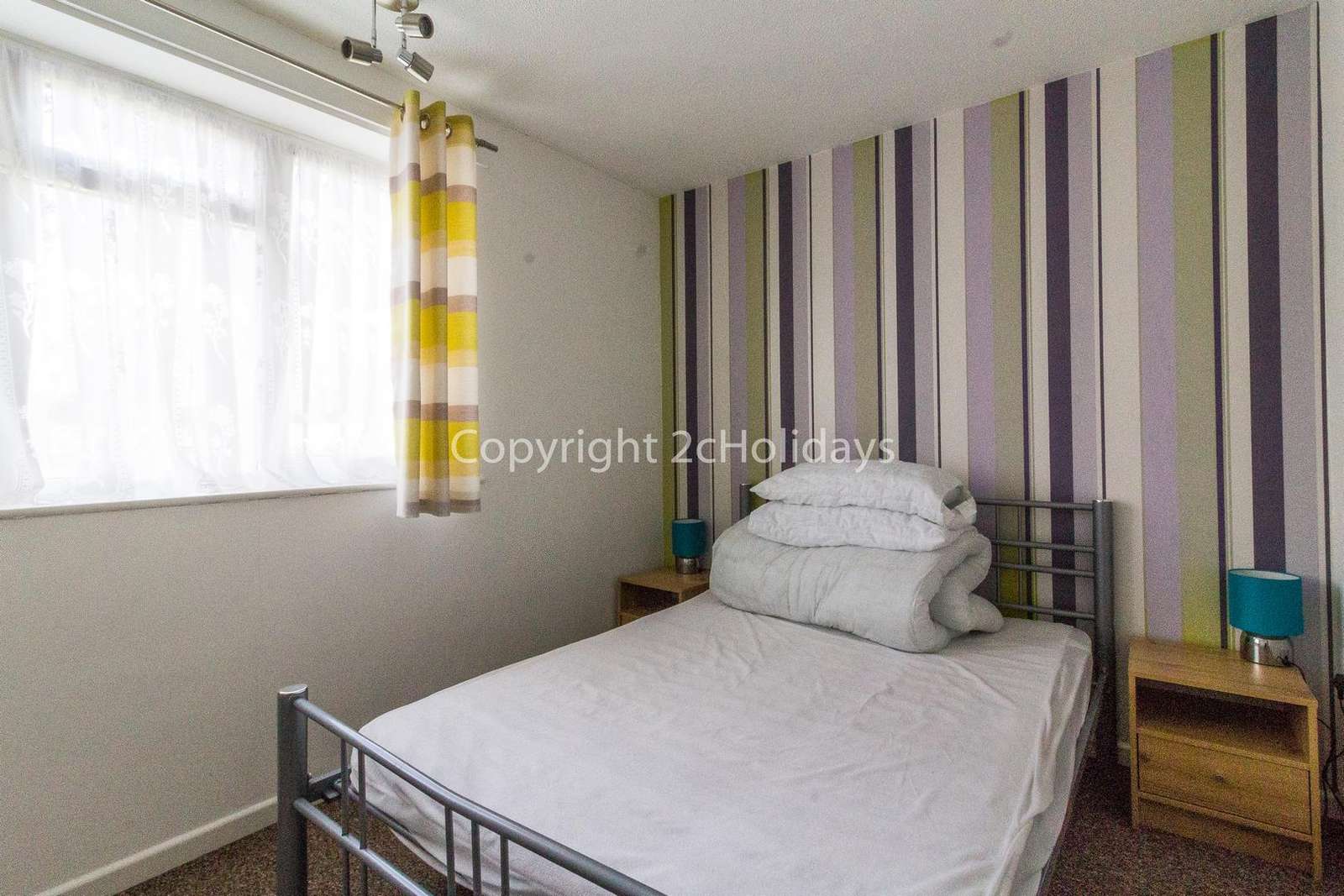 A great size master bedroom with storage!