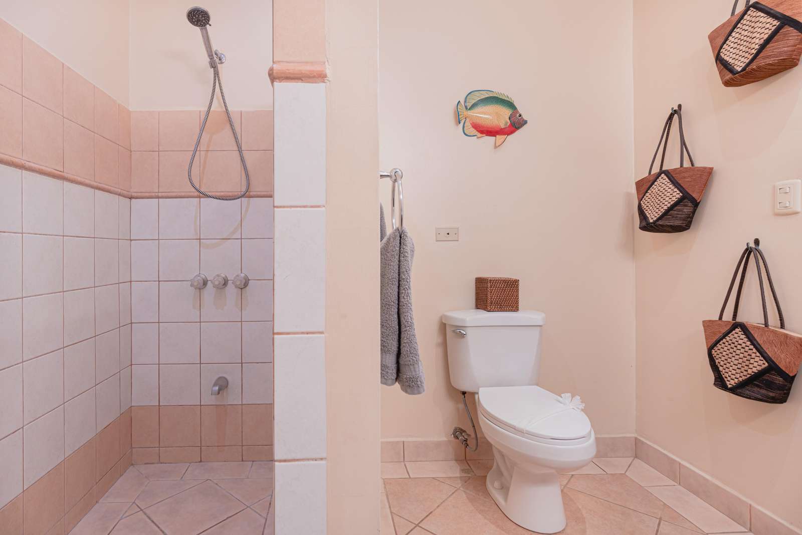 walk in shower, master bathroom