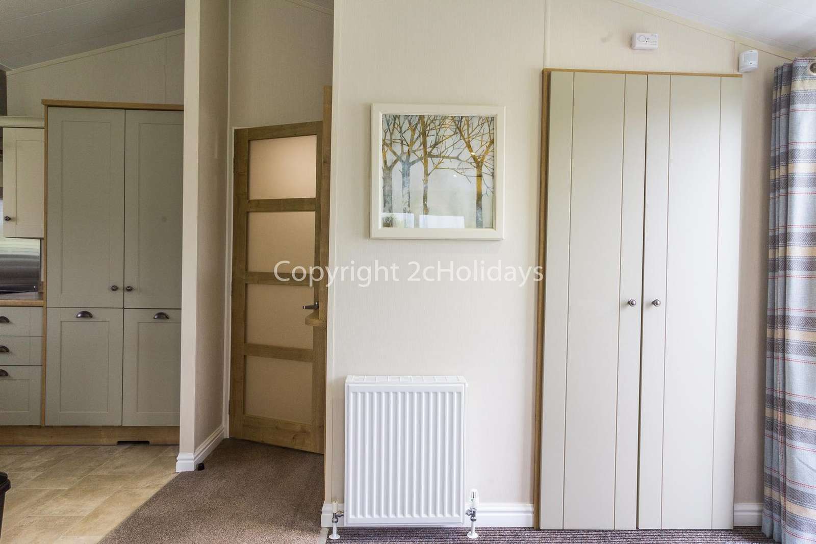 Great utility room with washer/dryer!