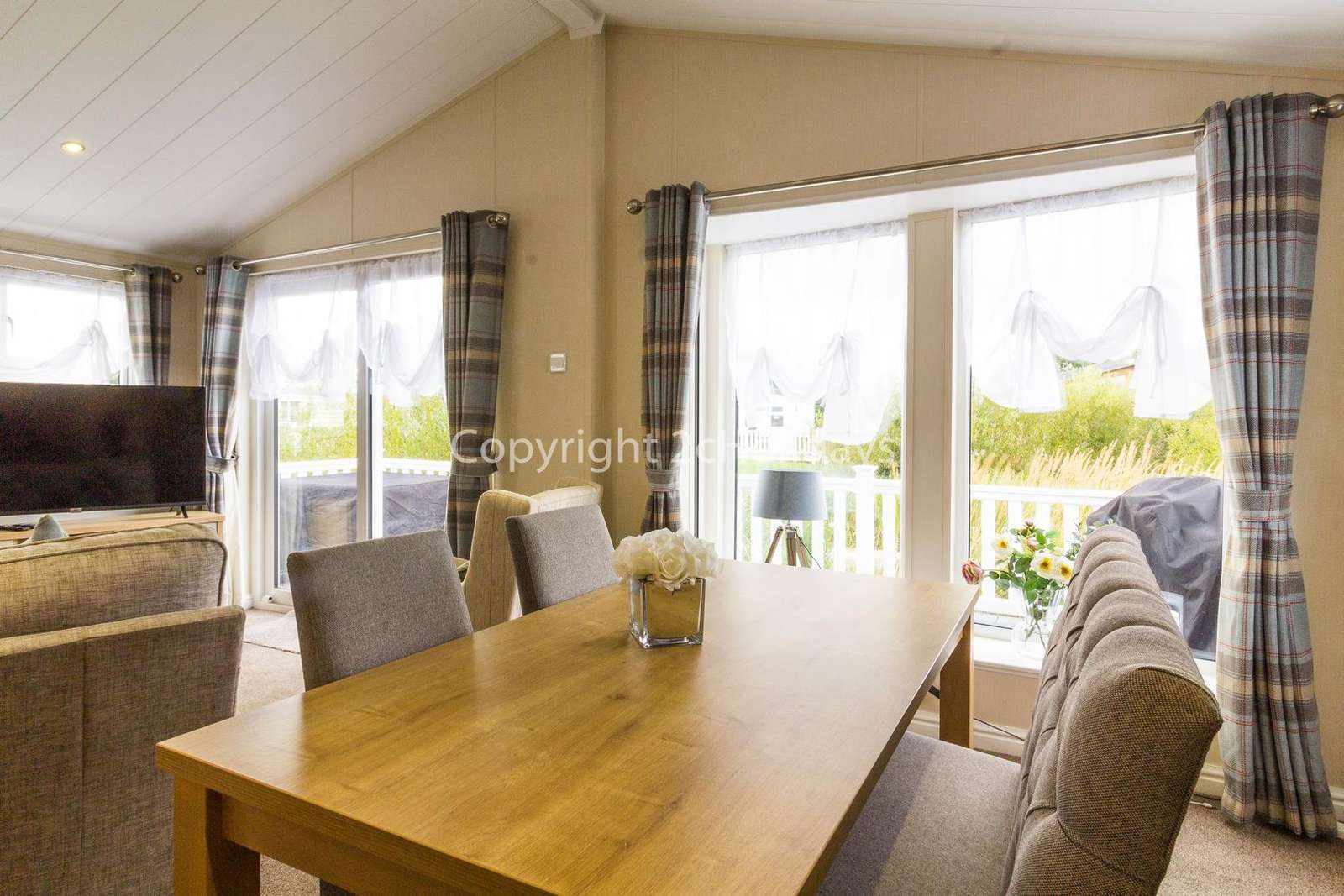 Perfect place to dine with friends or family in this self-catering accommodation