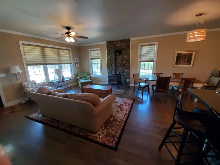 The Green Cabin Preview 0