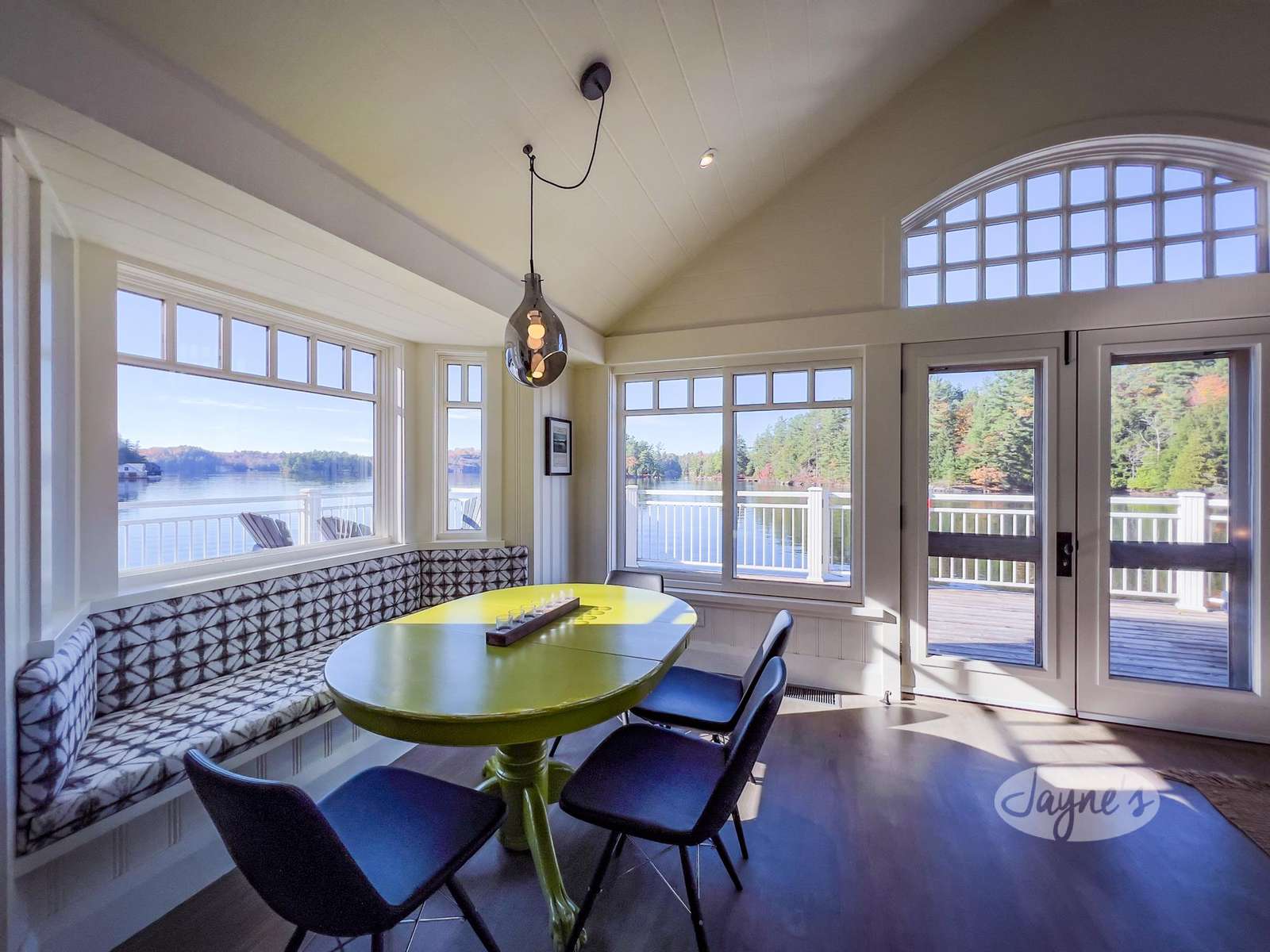 Boathouse Dining