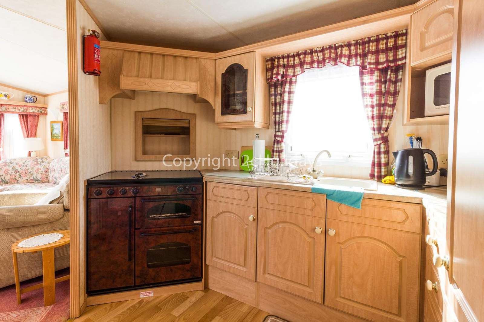 Fully equipped kitchen, perfect for self-catering holidays