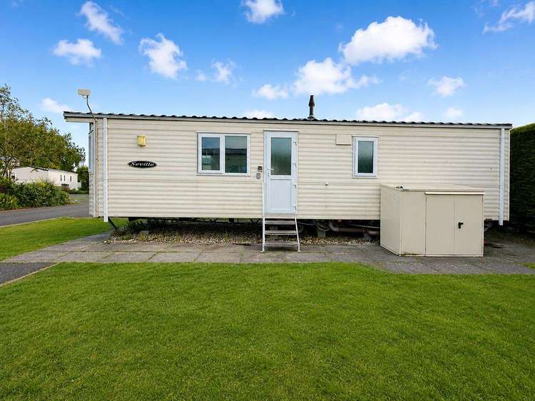 33006M⭐ – Morningside area, 2 bed, 6 berth caravan near amenities. Ruby rated. Preview 0