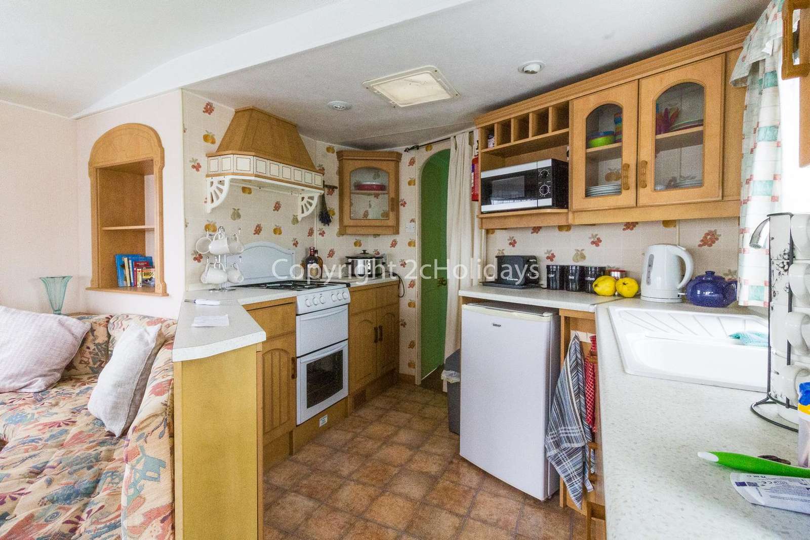 Fully equipped kitchen, perfect for self-catering holidays!
