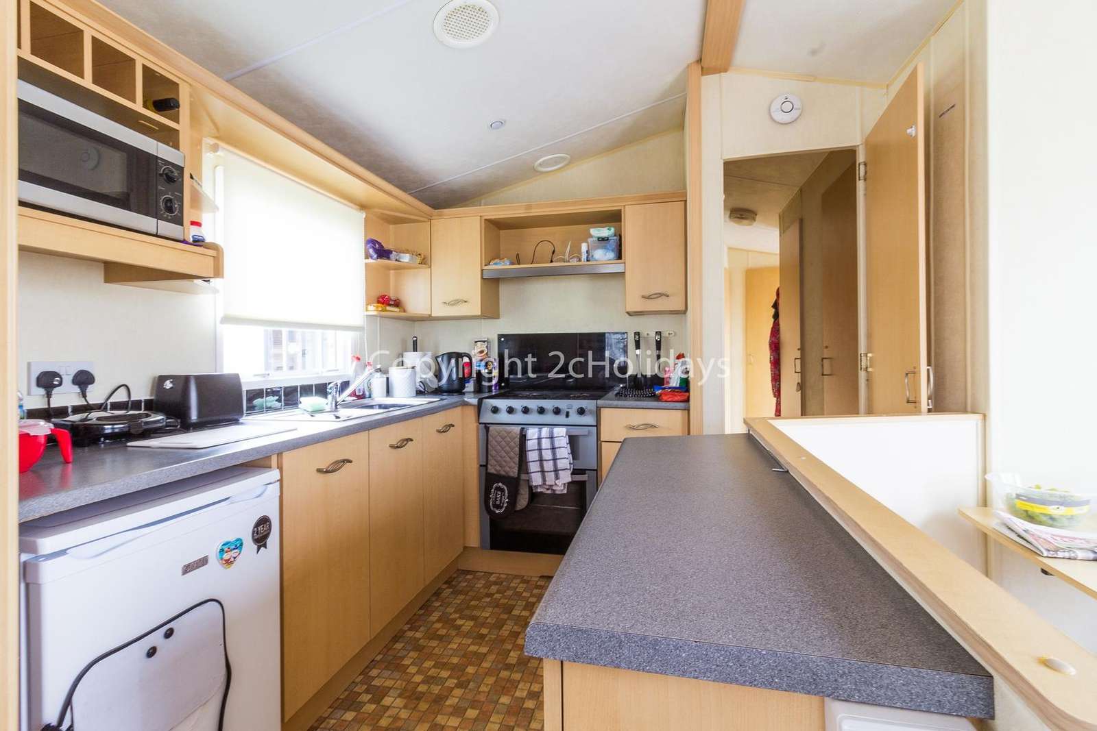 Fully equipped kitchen, perfect for self-catering holidays!