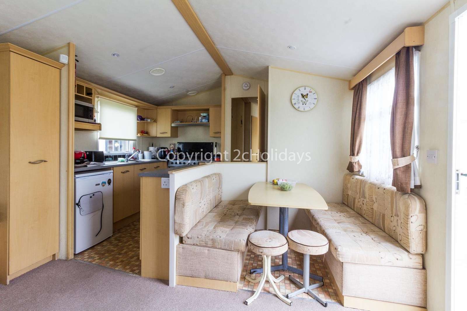 Open plan kitchen/diner, ideal for families