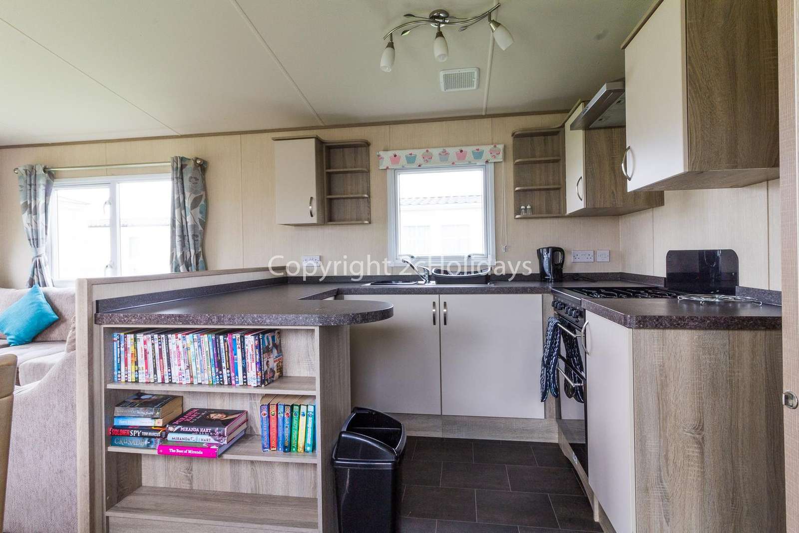 Spacious fully equipped kitchen, perfect for self-catering breaks!