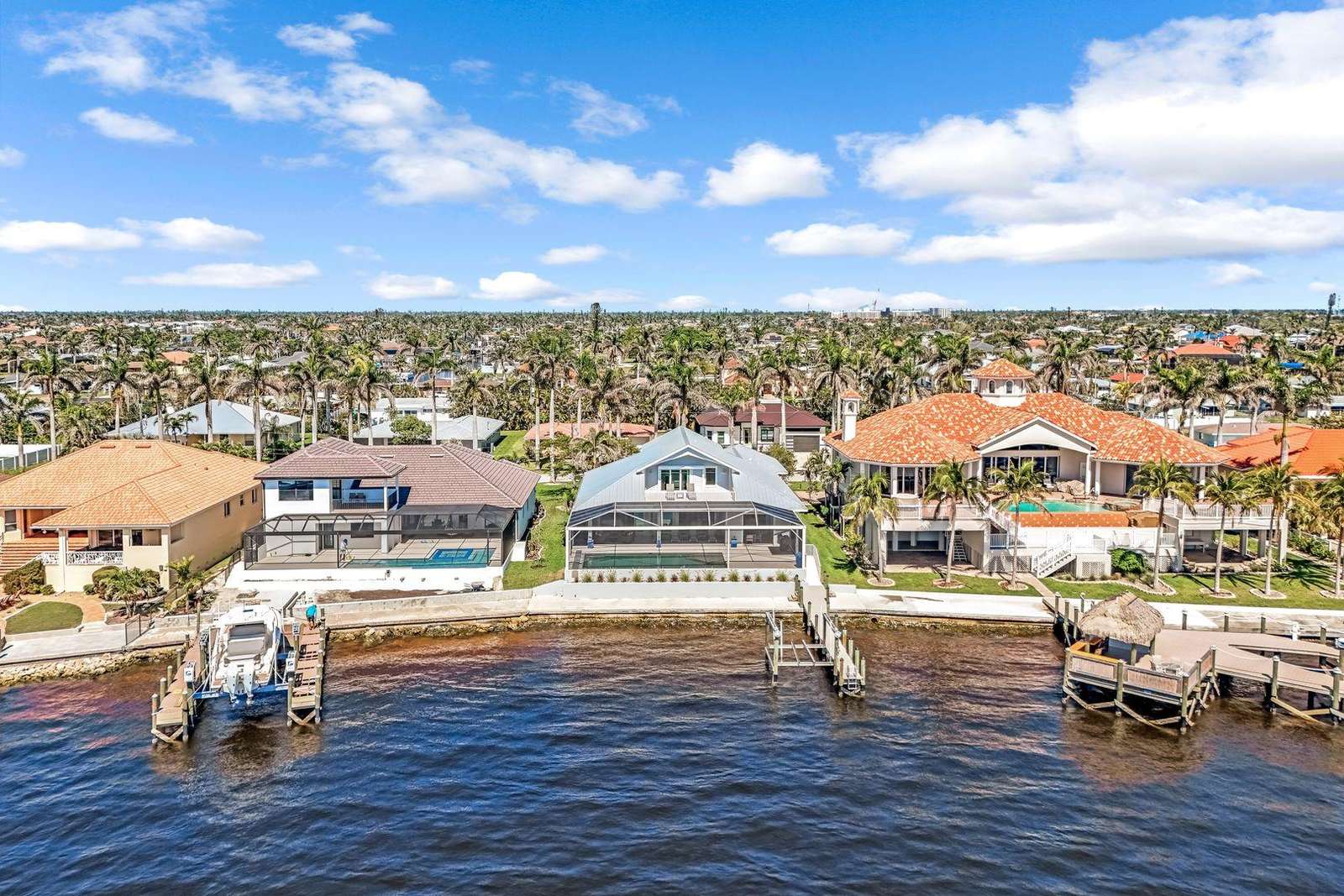 Villa Lazy Tree Preview