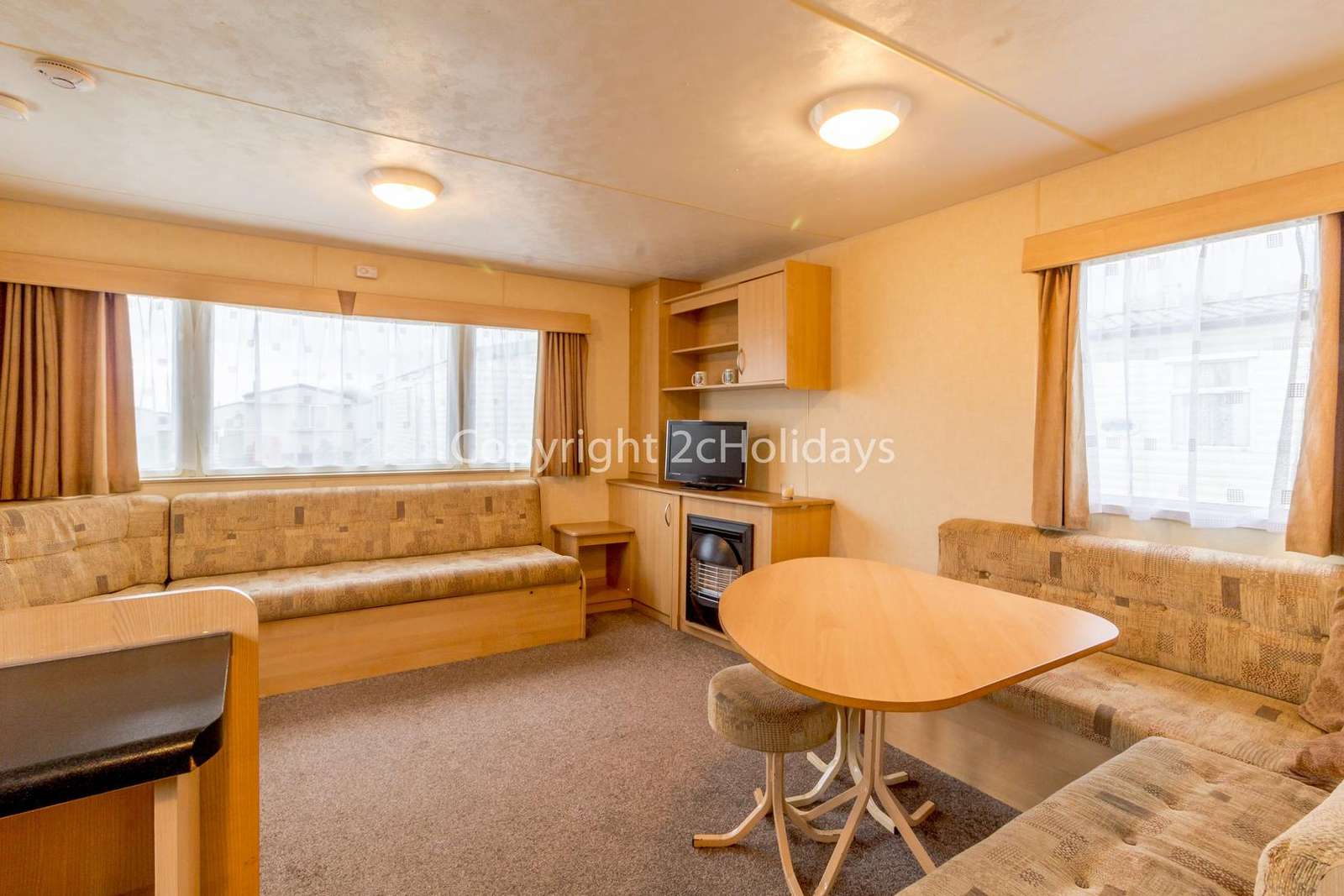 Spacious living/dining area, perfect for families