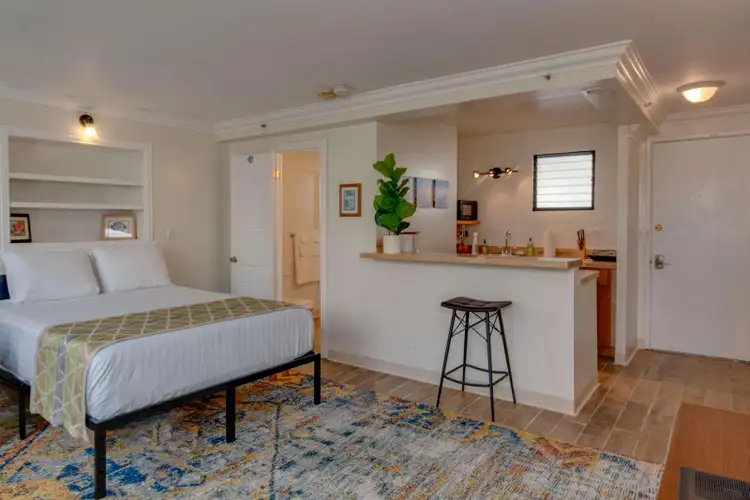 Waikiki Grand Suite 719 Preview 0