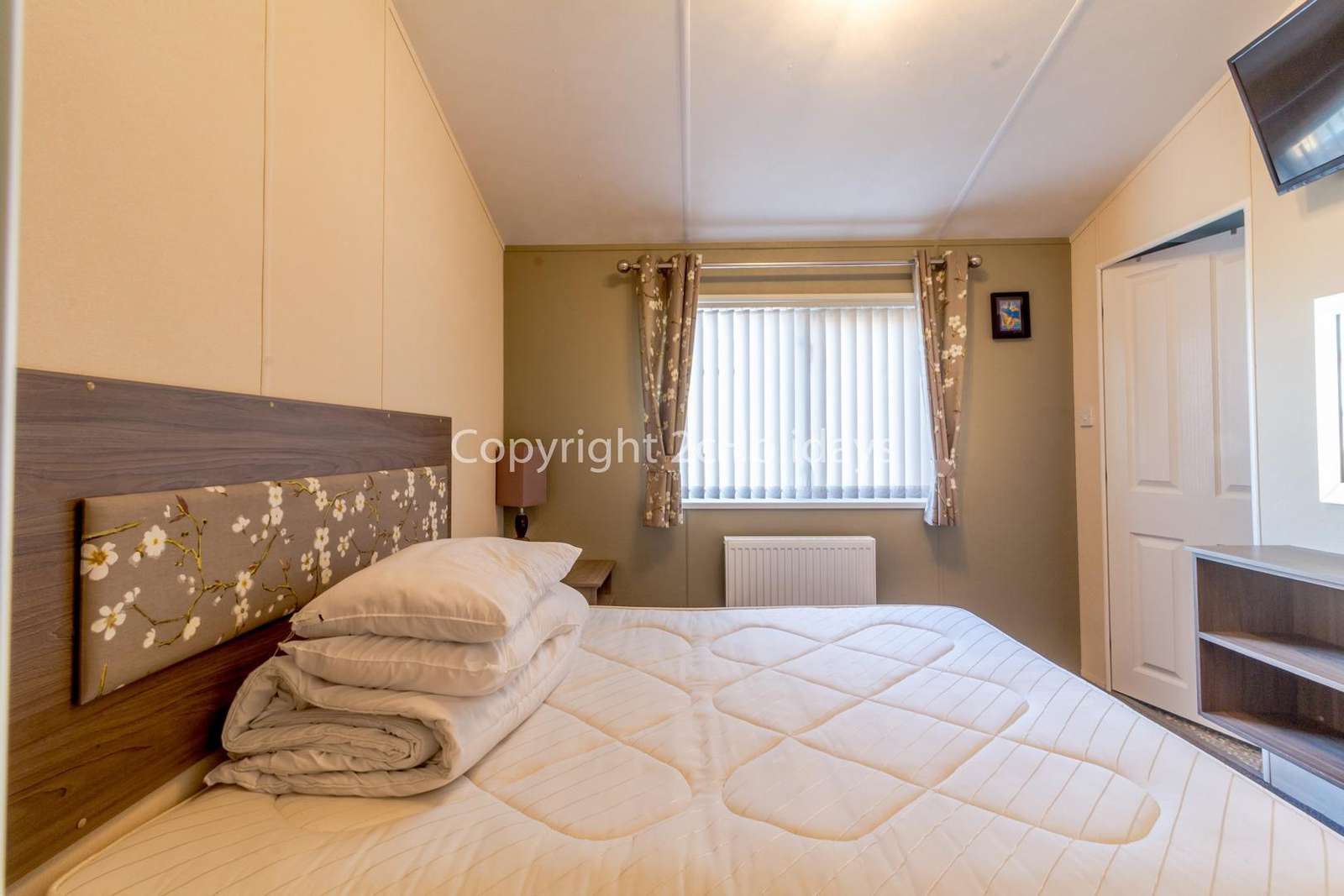 Modern master bedroom with king size bed!