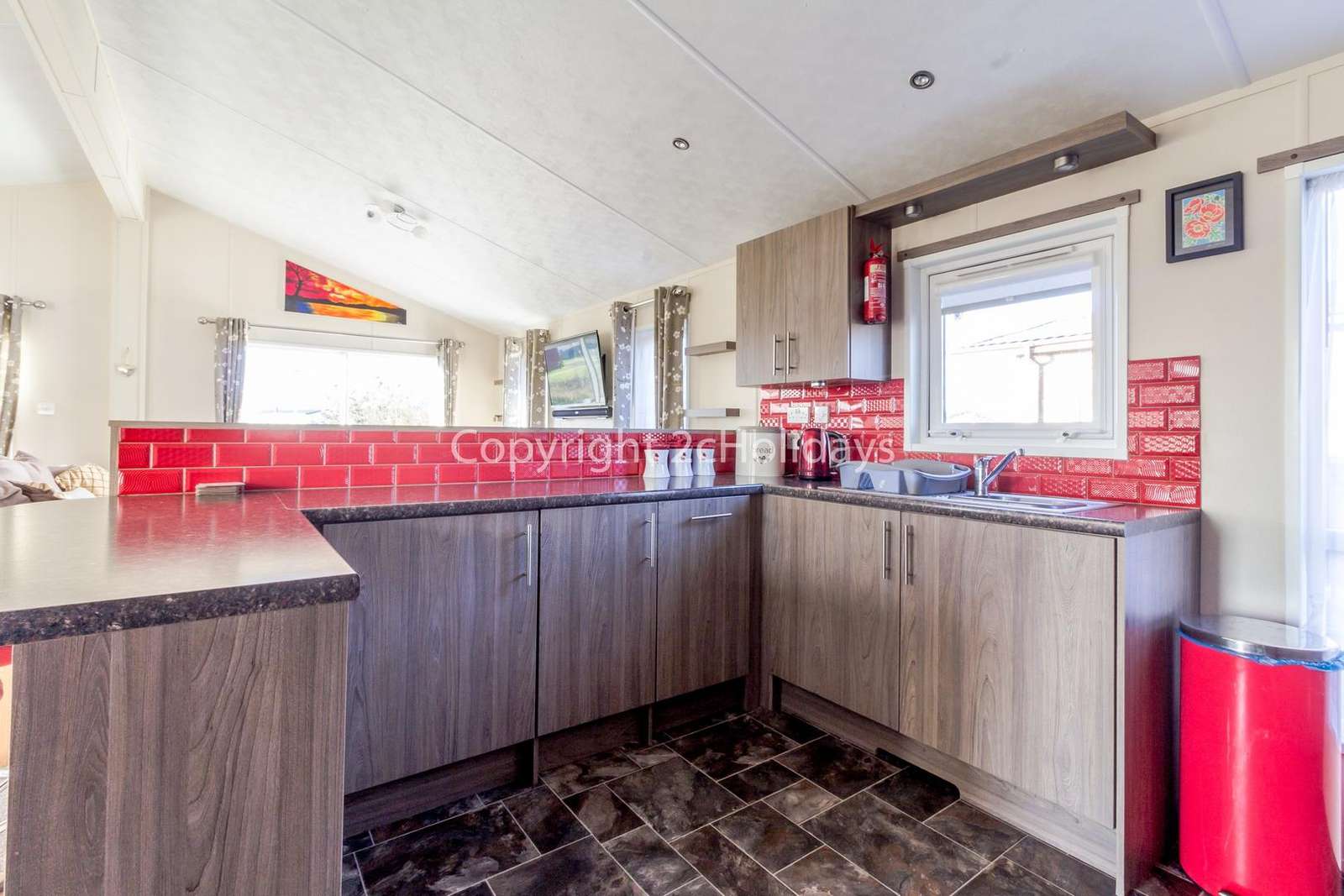 Fully equipped kitchen, perfect for self-catering holidays!