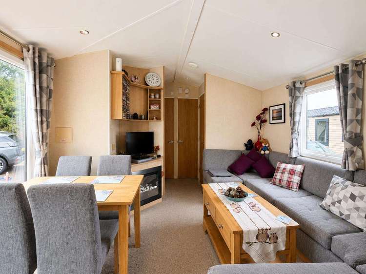 10006G⭐ – G area (at Yare village) 3 bed, 8 berth caravan with D/G and C/H. Ruby rated. Preview 4